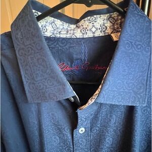 Men’s XXL Robert Graham shirt